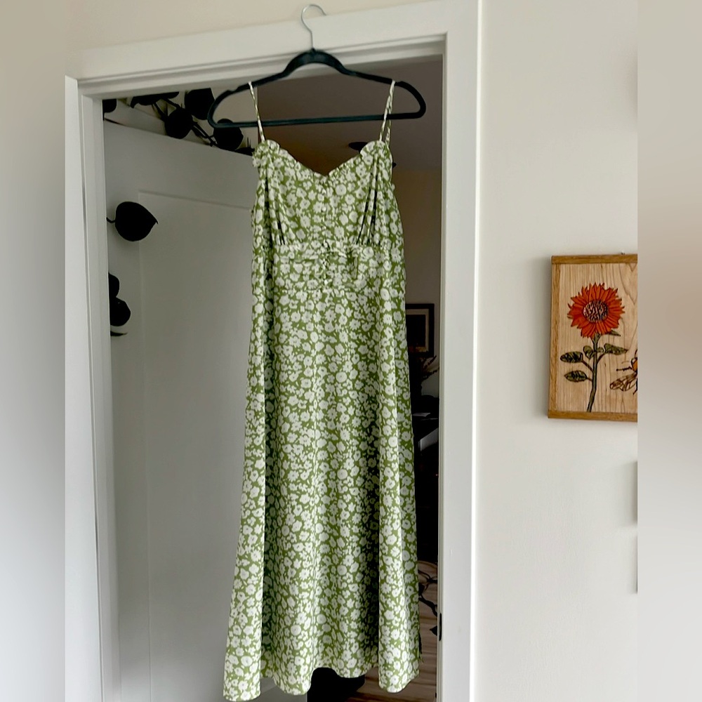 lulus green flowered spaghetti midi dress